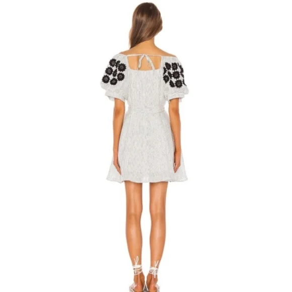 Elegant Off-Shoulder Striped Dress - Picture 7 of 16